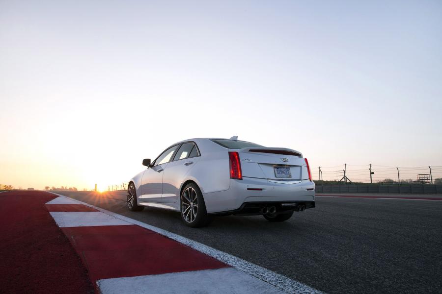  Cadillac ATS-V 2016 года  (NA) (фото 14 из 34)